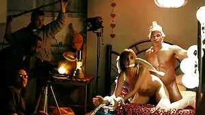 MYLF Giant Fake Tits αποκαλύφθηκαν κατά τη διάρκεια της Ημέρας Καθαρισμού