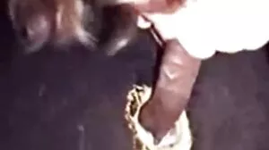 Αδέξιος πολυτεχνίτης από το Craigslist Bones Ebony Client