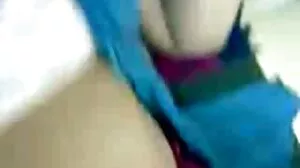 Η πρόστυχη θετή μαμά εισβάλλει σε εφηβικό sexparty