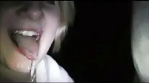 TushyRaw: Η Petite Charlotte λατρεύει να κάνει τον κώλο της κρεμώδες στο PornHD