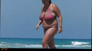 Το Blonde MILF κυκλοφορεί για το Fresh Meat