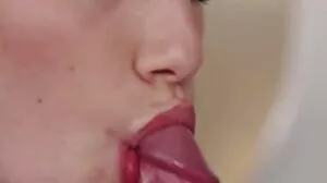 EDGEQUEENS Apparat Assisted Handjob από τον POV Wanker