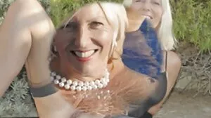 Η Cherie DeVille είναι Fuckin Flexible