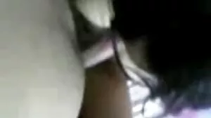 2 Glamour Gals πηγαίνουν ATM στο Huge Cock